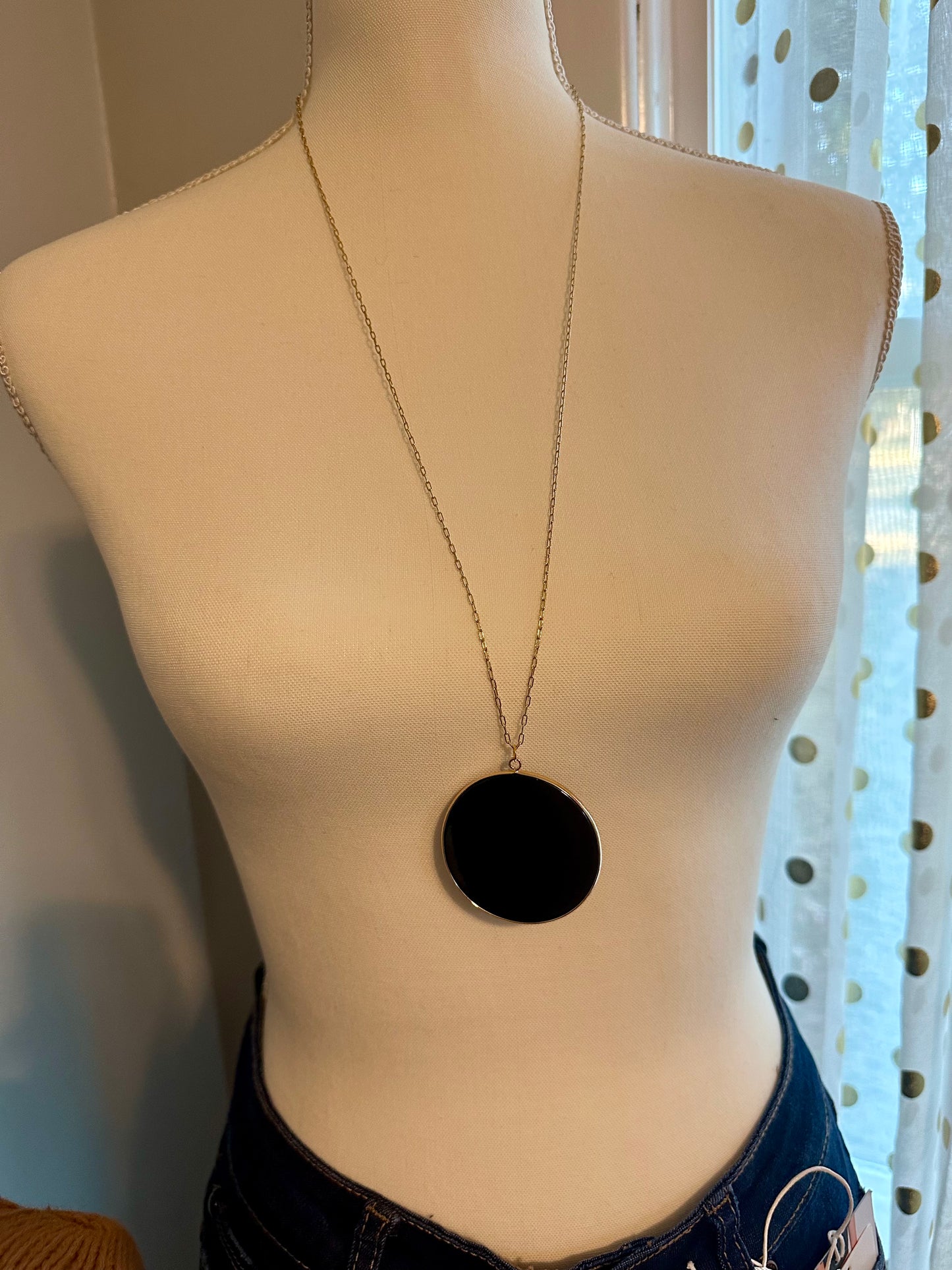 Hazel Pendent Linear Necklace